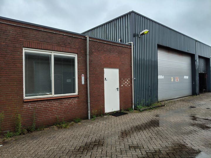 Eerste Zeine 126-c, Waalwijk