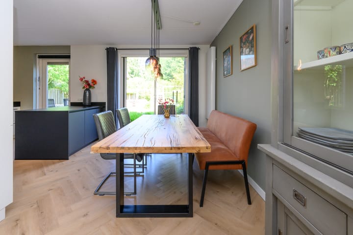Twee-onder-één-kap te koop: Loevenich 4, Leuvenheim
