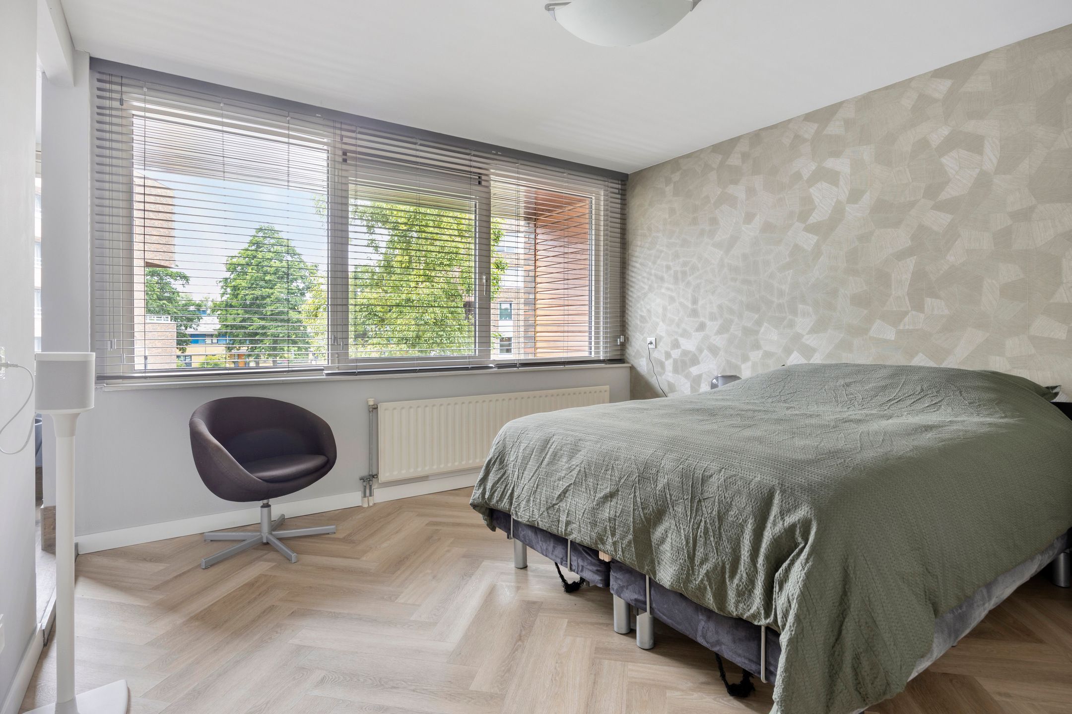Photo 27 of Mahoniehout 8