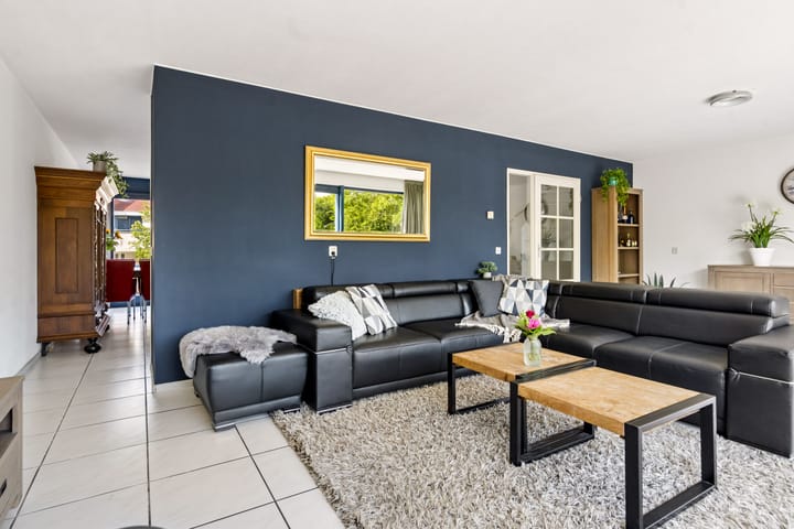 Tussenwoning te koop: Hazenakker 16, Houten
