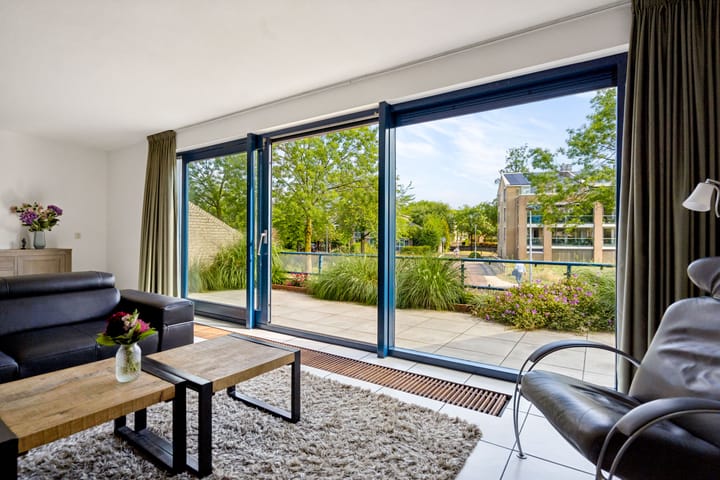 Tussenwoning te koop: Hazenakker 16, Houten