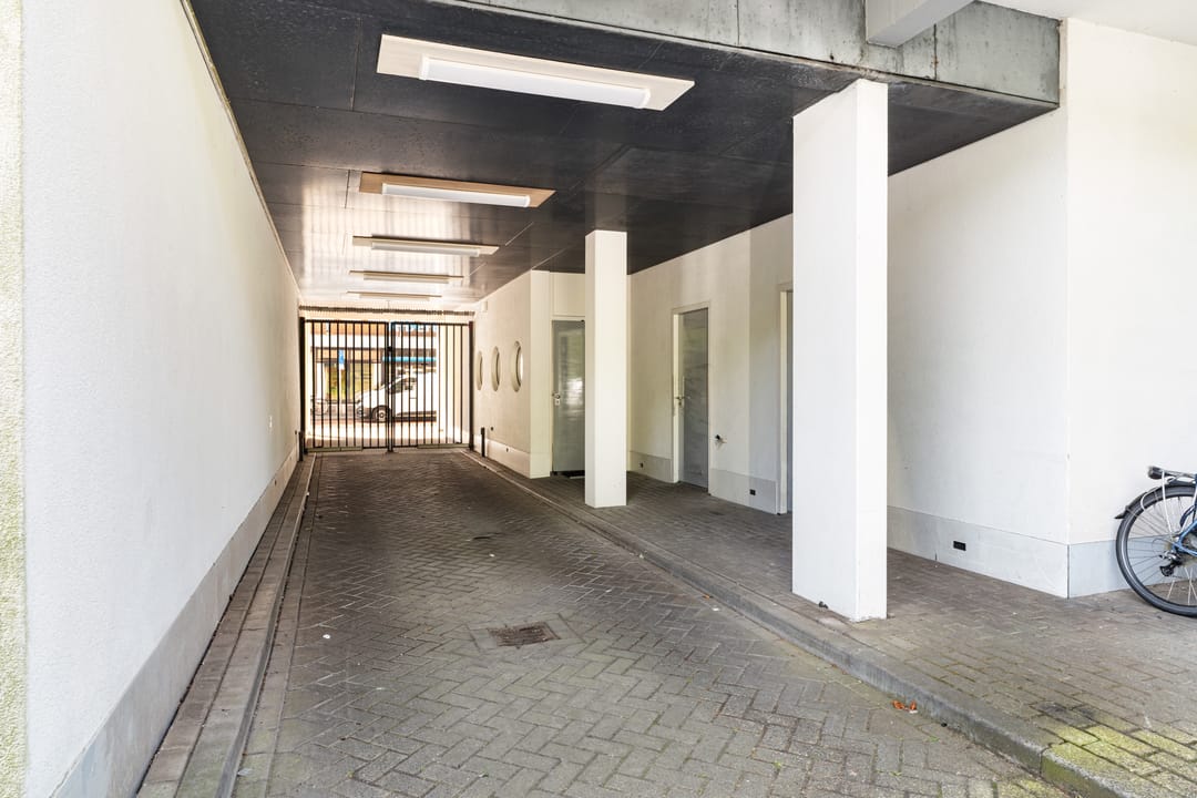 Photo 53 of Laan van Meerdervoort 25-P