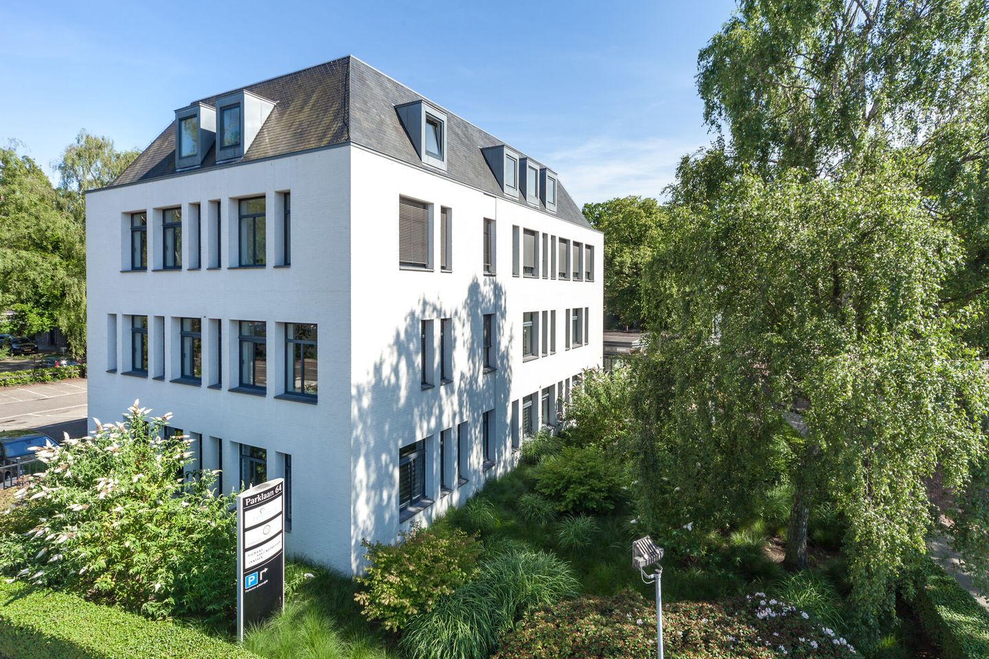 View photo 1 of Parklaan 64