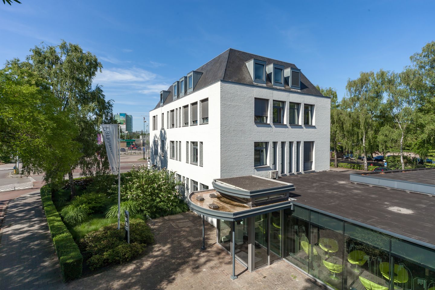 View photo 4 of Parklaan 64