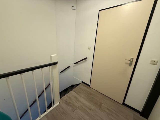 Photo 12 of Brederostraat 17