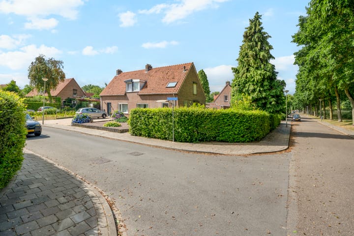 Foto 4 van Neptunusstraat 2