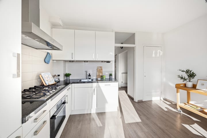 Appartement te koop: Prins Bernhardlaan 128, Voorburg