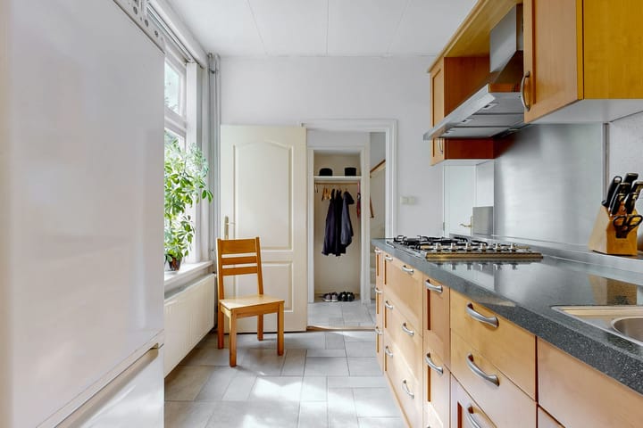 Tussenwoning te koop: Kortsteekterbuurt 7, Alphen Aan Den Rijn