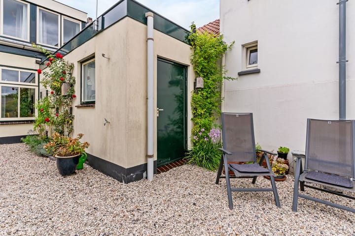Tussenwoning te koop: Kortsteekterbuurt 7, Alphen Aan Den Rijn