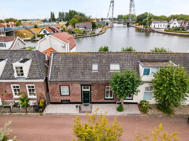 Tussenwoning te koop: Kortsteekterbuurt 7, Alphen Aan Den Rijn