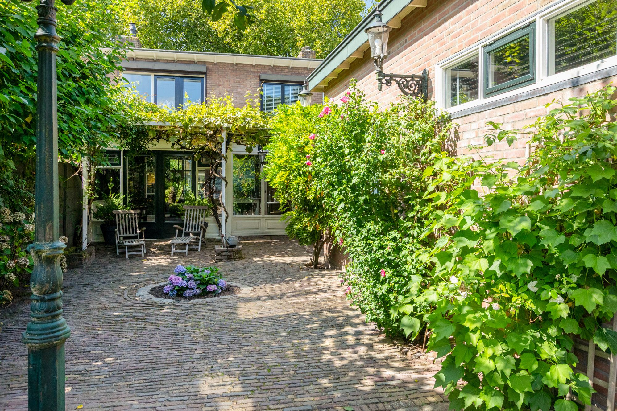 Westeinde 14 