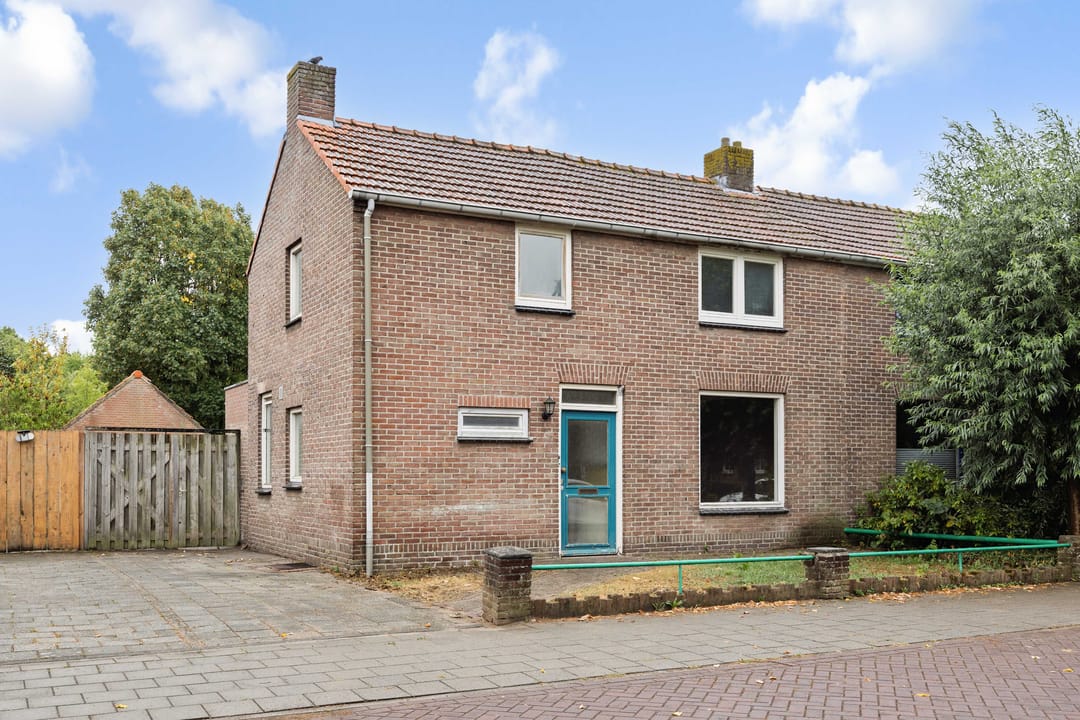 Foto 1 van Burg. Nieuwenhuijzenstraat 53