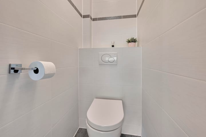 Appartement te koop: van Leeuwenstraat 110, Voorburg