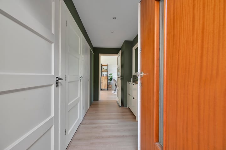Appartement te koop: van Leeuwenstraat 110, Voorburg