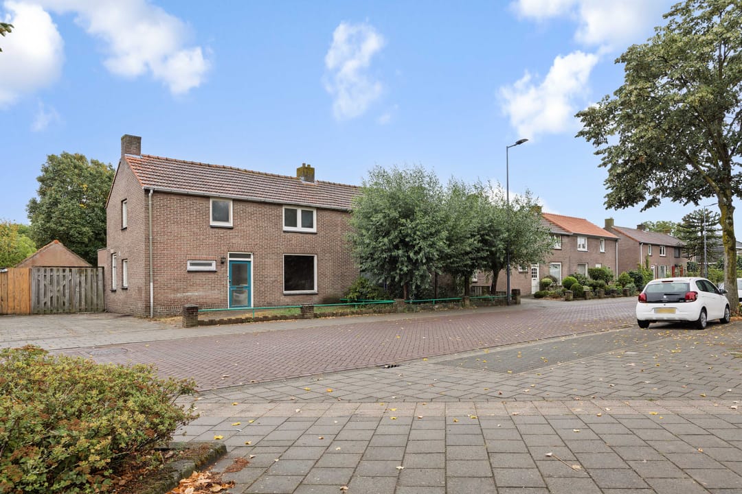 Foto 26 van Burg. Nieuwenhuijzenstraat 53
