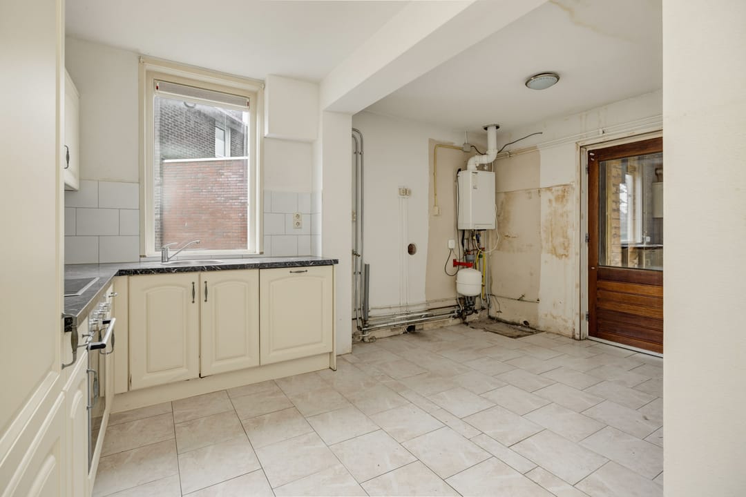 Foto 7 van Burg. Nieuwenhuijzenstraat 53