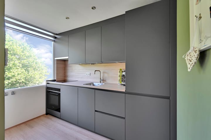 Appartement te koop: van Leeuwenstraat 110, Voorburg