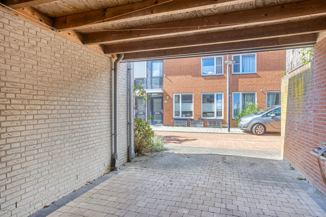 Photo 23 of Johan Frisostraat 15