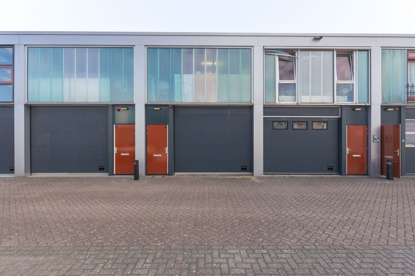 View photo 1 of De Hoek 44