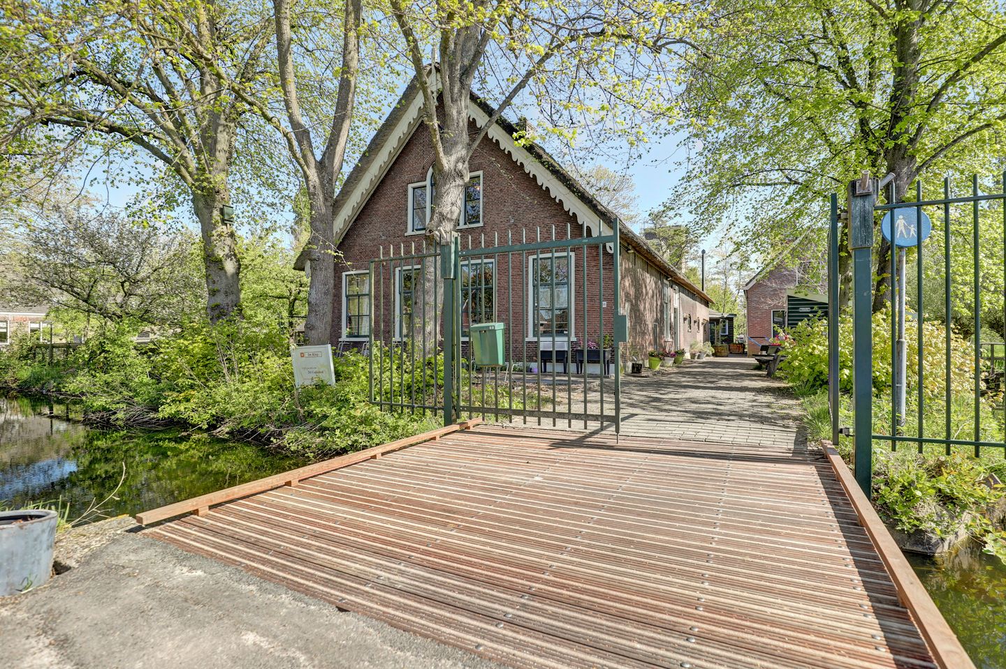 View photo 2 of Bloemendaalseweg 68