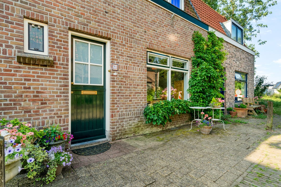 Photo 28 of Zuiderstraat 21
