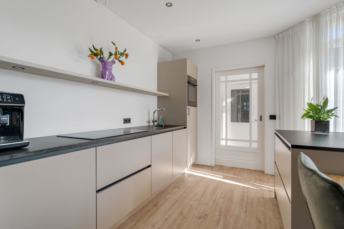 Photo 10 of Vondelstraat 71