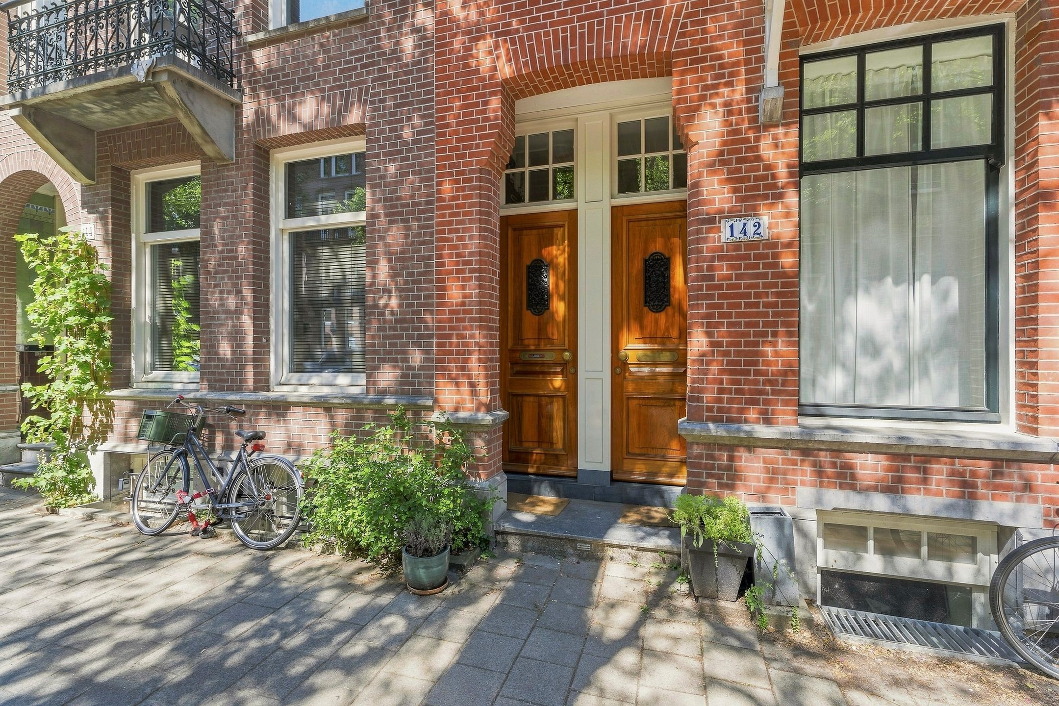 Photo 6 of Johannes Verhulststraat 142-1