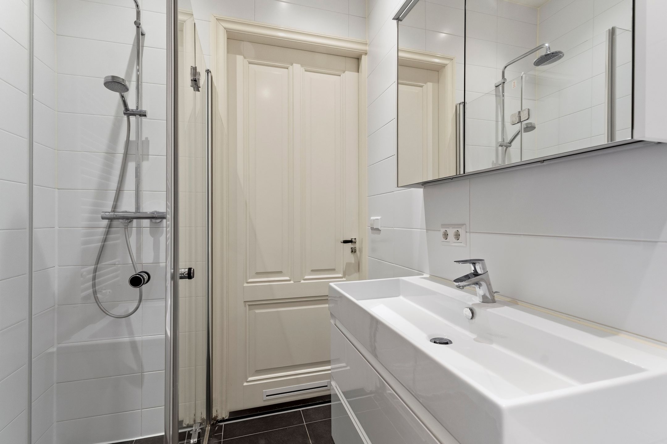 Photo 30 of Johannes Verhulststraat 142-1
