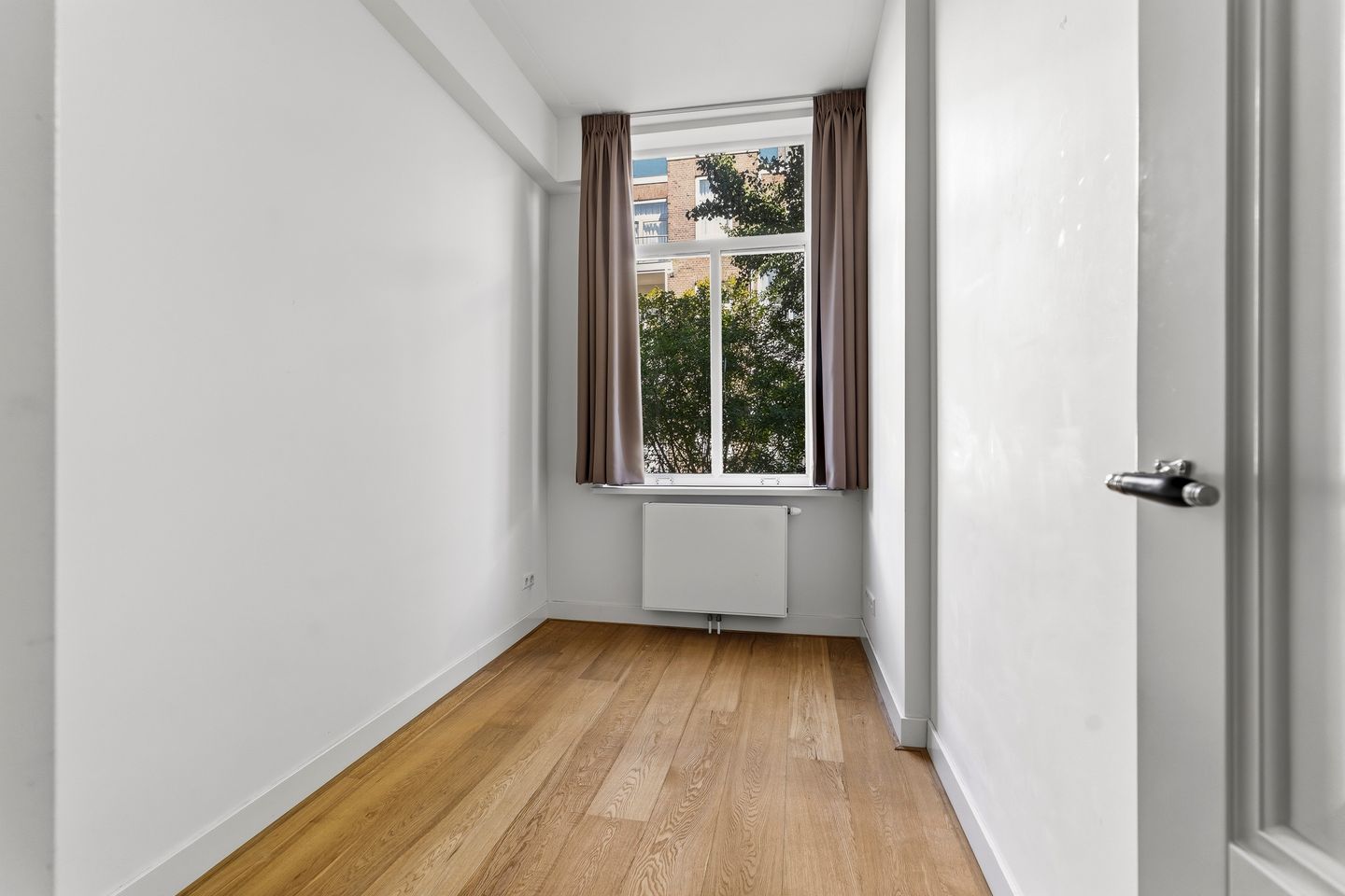 Photo 25 of Johannes Verhulststraat 142-1