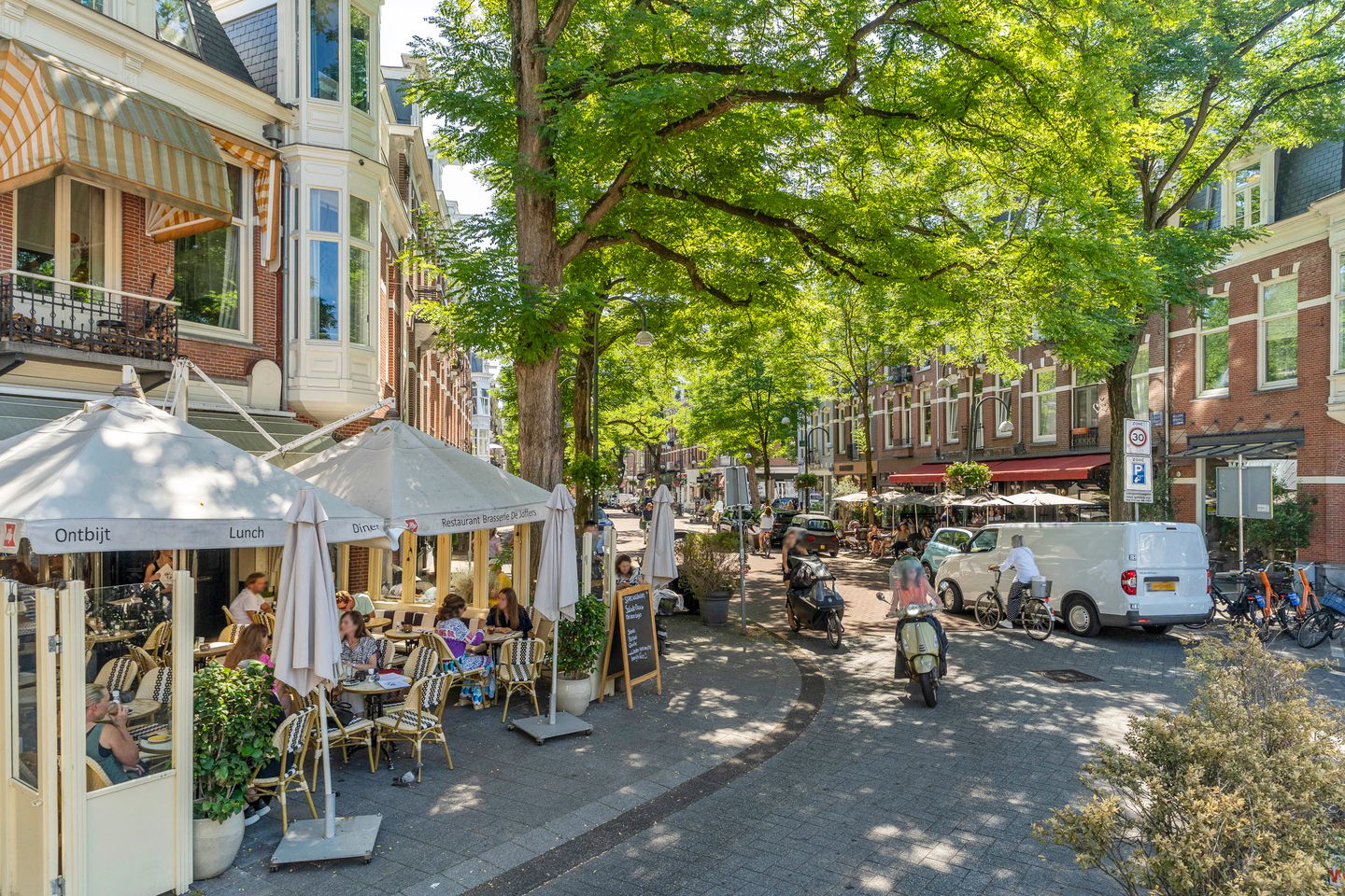 Photo 40 of Johannes Verhulststraat 142-1