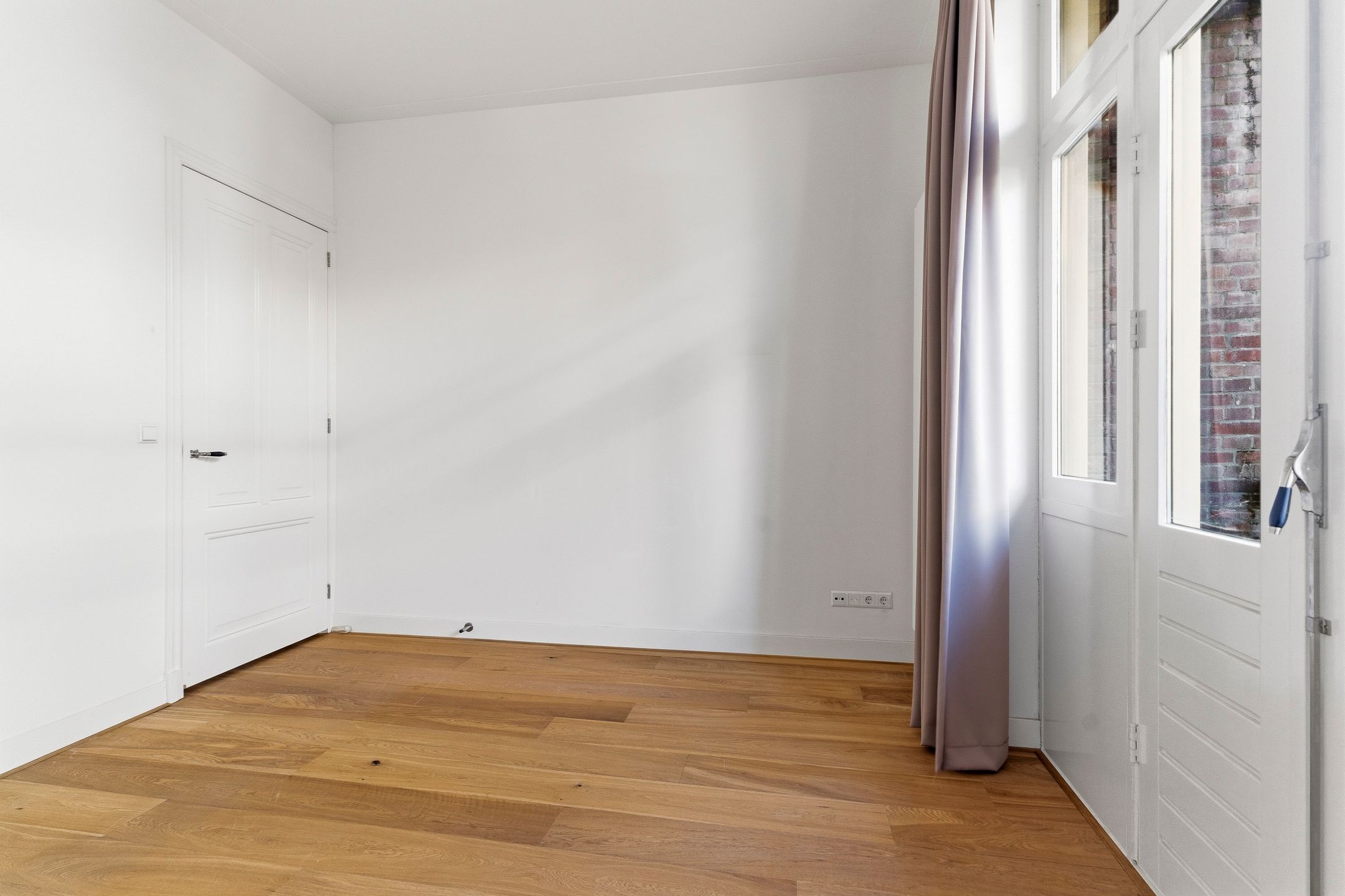 Photo 21 of Johannes Verhulststraat 142-1