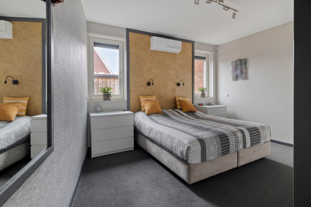 Photo 41 of Smoutstraat 15