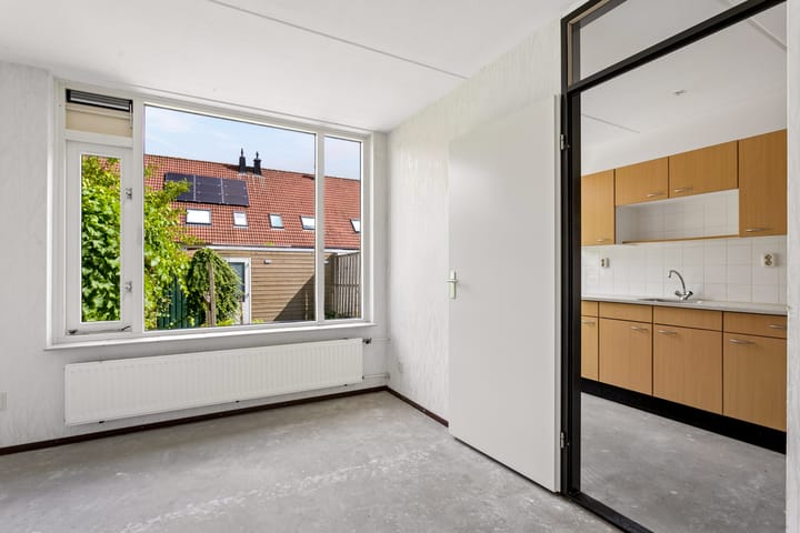 Tussenwoning te koop: Rosmolenstraat 33, Almere