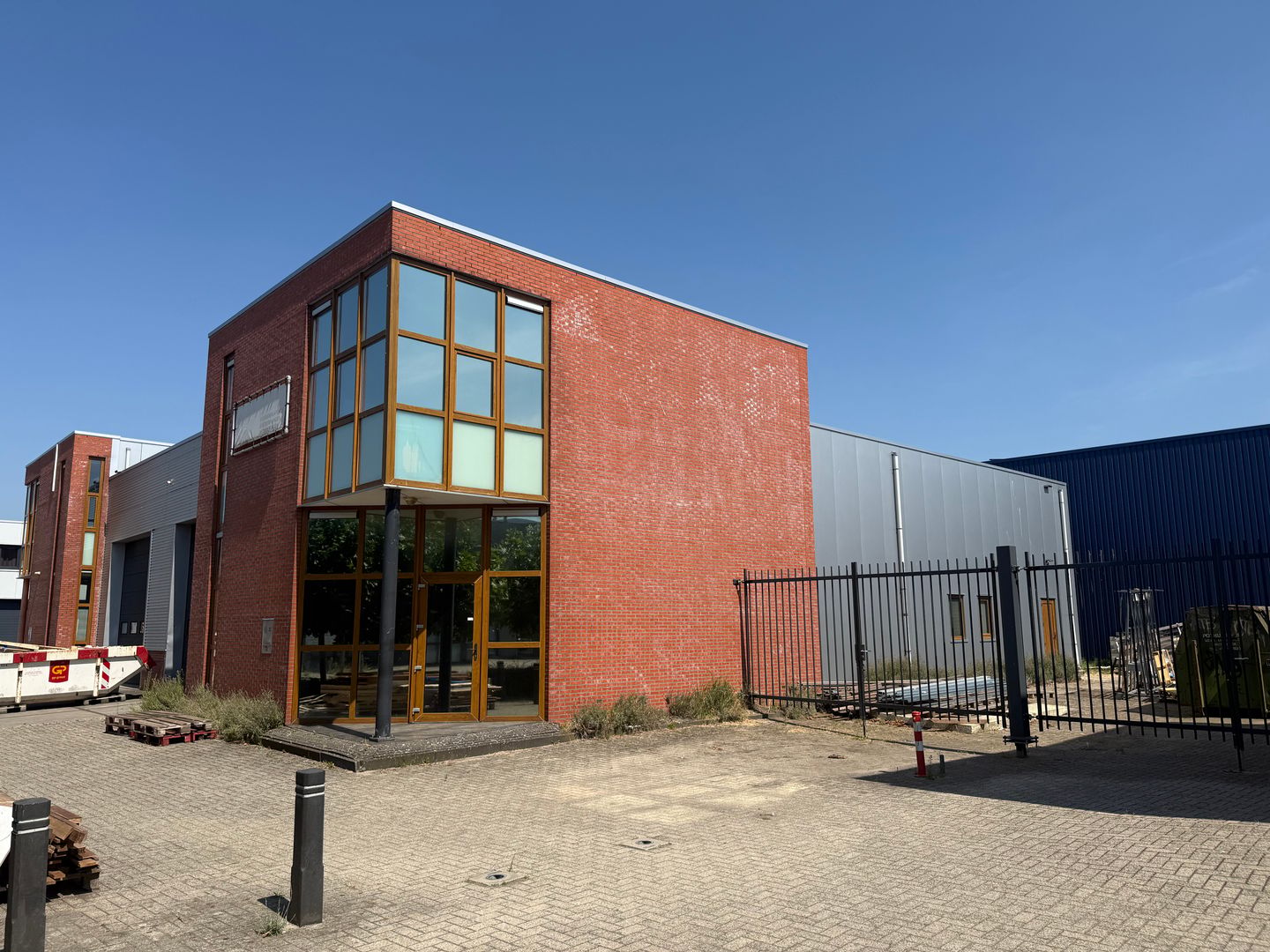 View photo 2 of Witte Vlinderweg 13