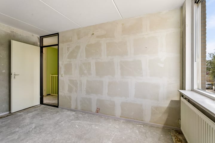 Tussenwoning te koop: Rosmolenstraat 33, Almere