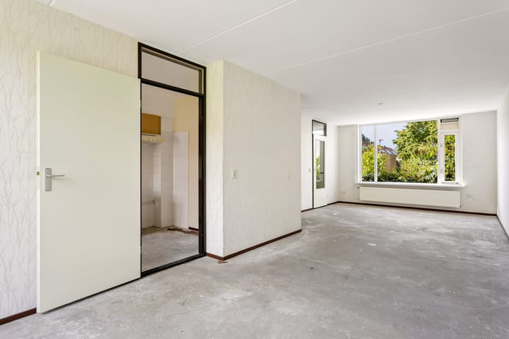 Tussenwoning te koop: Rosmolenstraat 33, Almere