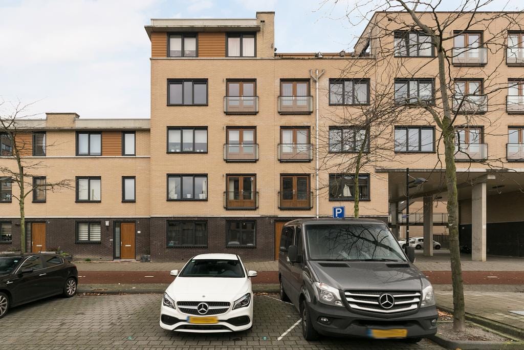 Photo 1 of Avenue Carré 43