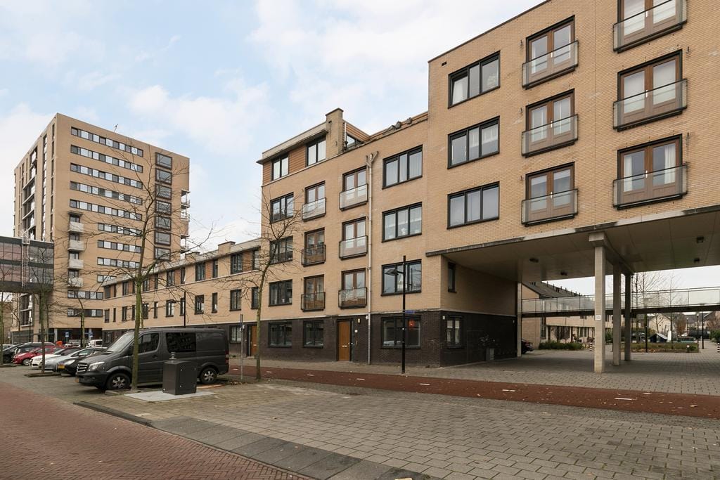 Photo 19 of Avenue Carré 43