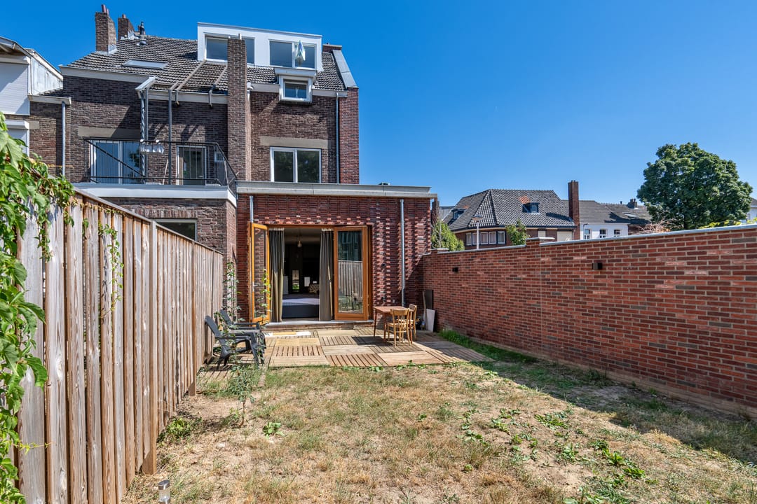 Photo 13 of Louisestraat 2