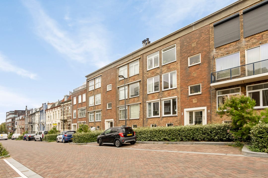 Photo 2 of Coosje Buskenstraat 58