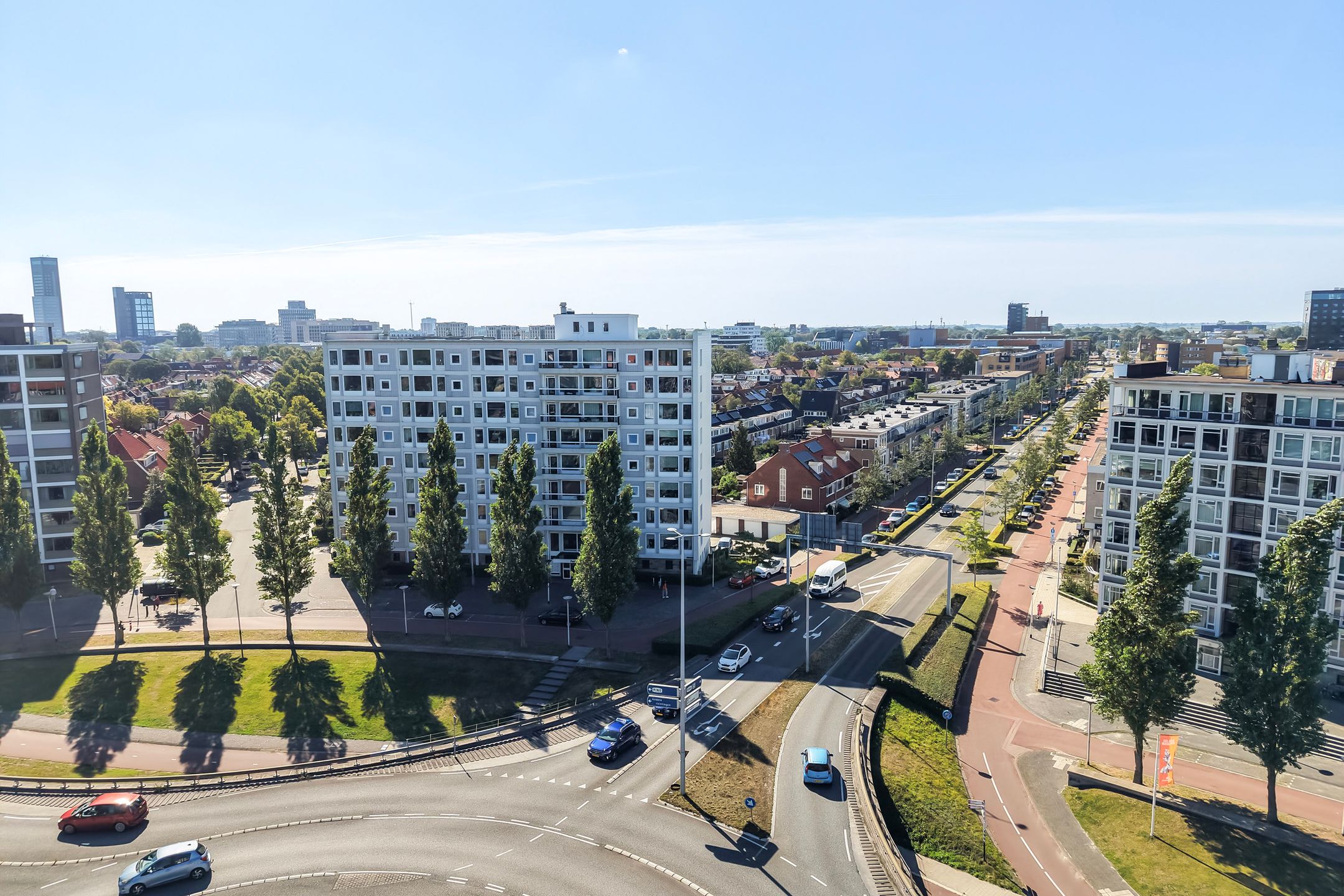 Europaplein 4- 4 4