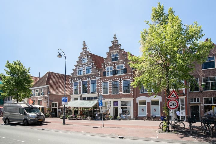 Appartement te huur: Gedempte Oude Gracht 42A, Haarlem
