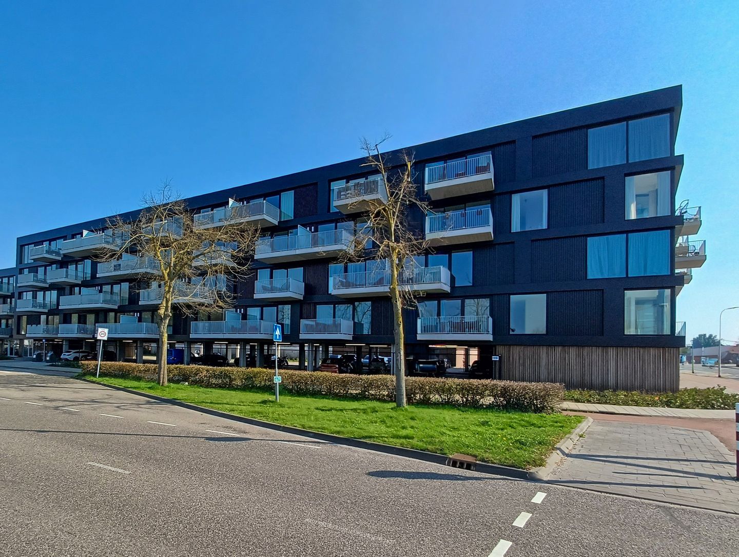 Foto 1 van Europaweg 103-F