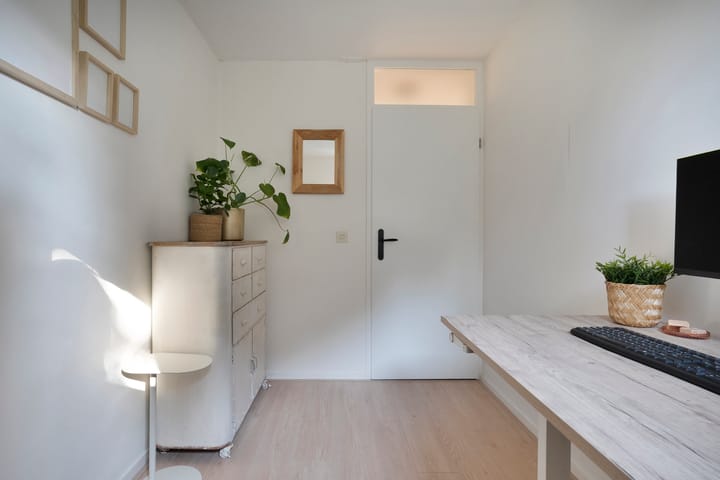 Tussenwoning te koop: Schoonstersland 41, Staphorst
