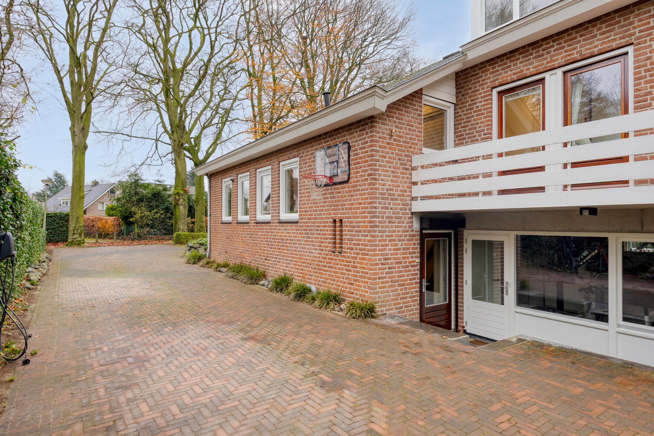 Photo 60 of Heilige Stoel 6705