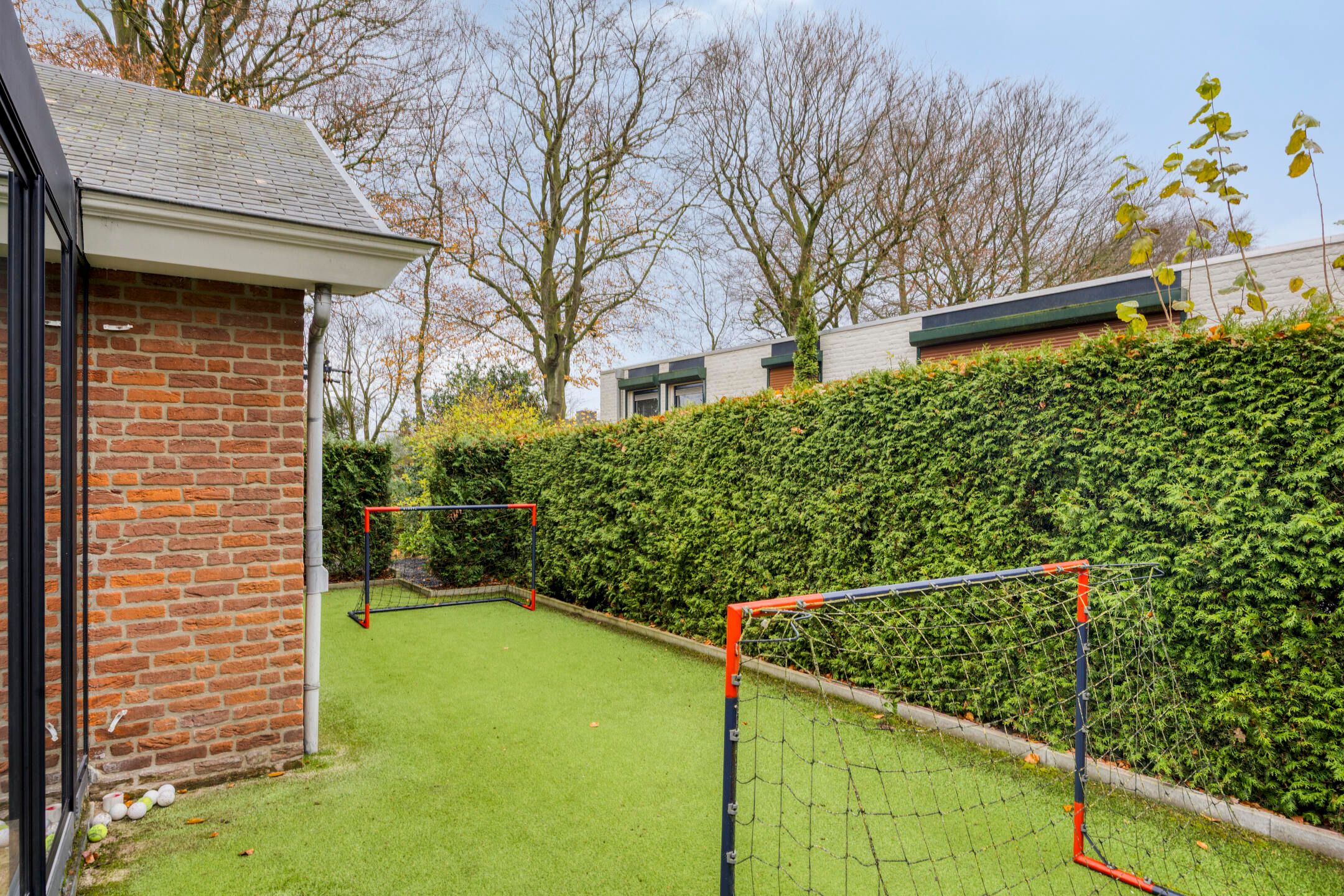 Photo 66 of Heilige Stoel 6705