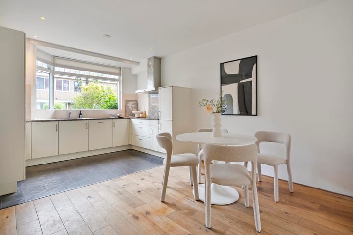 Tussenwoning te koop: Molenweg 266, Zwolle