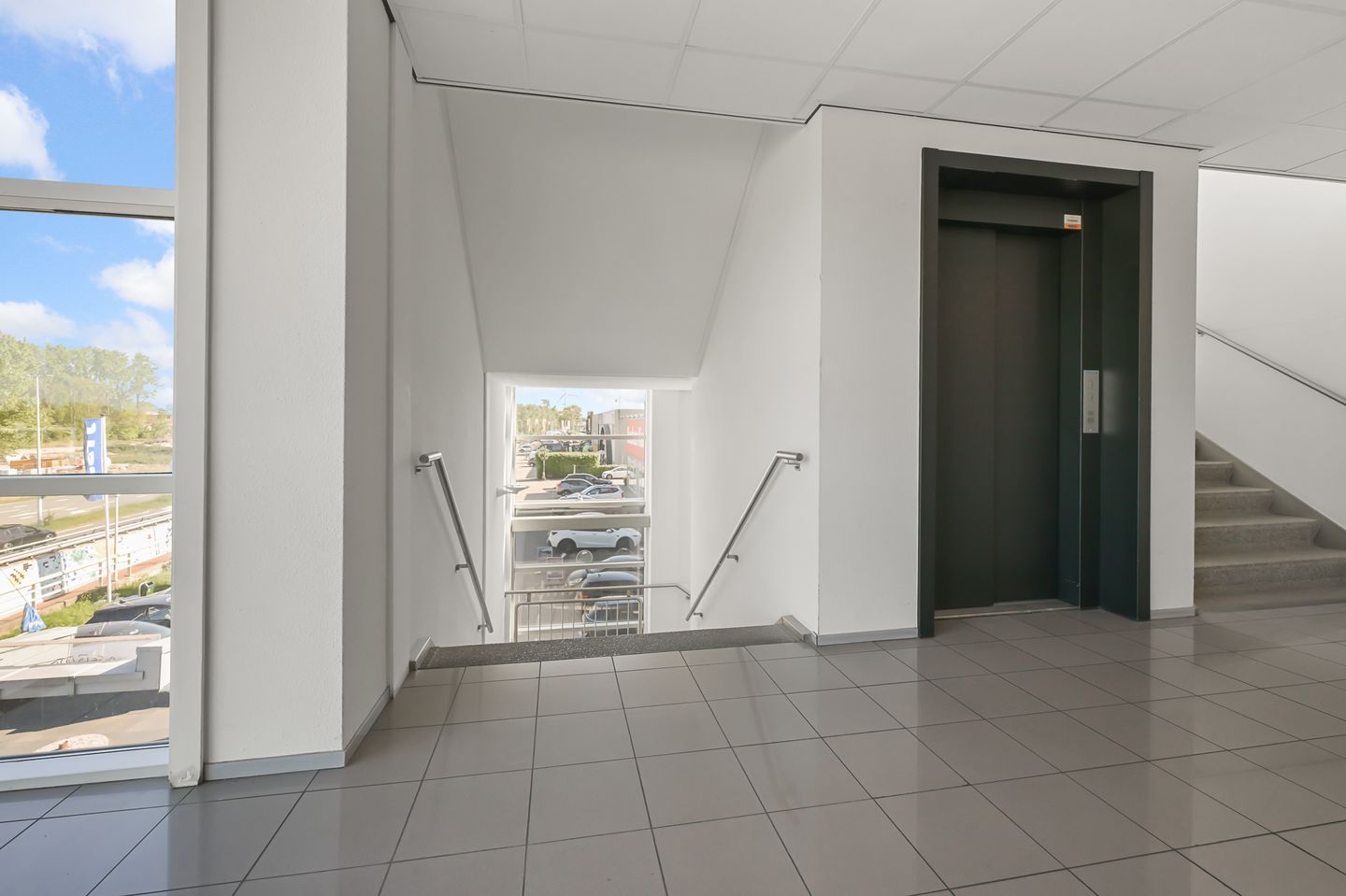 View photo 5 of Pieter Ghijsenlaan 19-B
