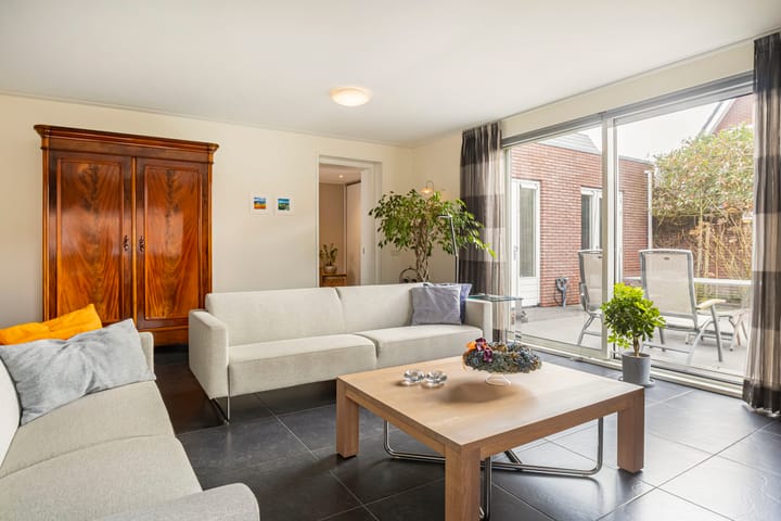 Twee-onder-één-kap te koop: Koenestraat 40, Veenendaal