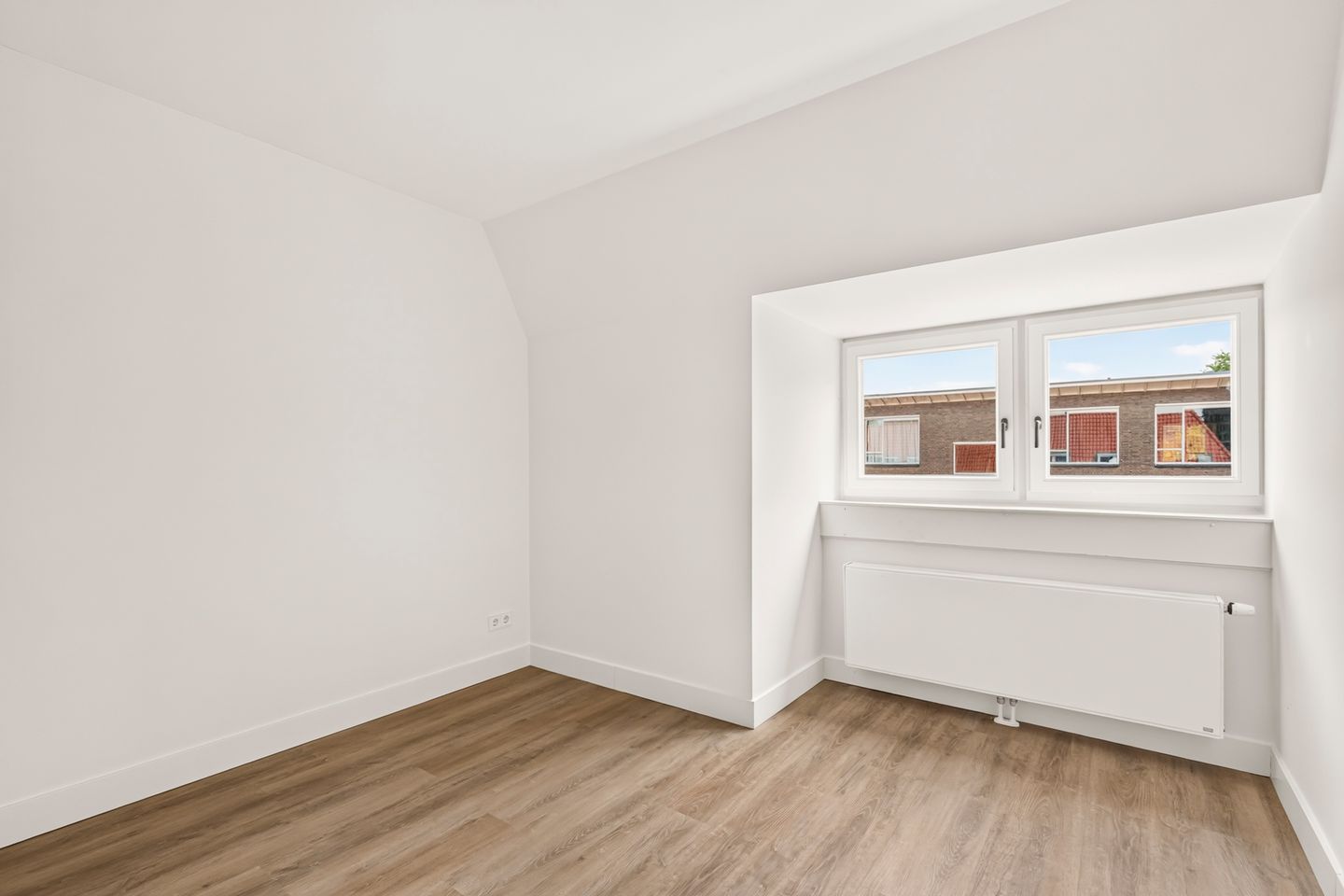 Foto 34 van Johannes van der Waalsstraat 53-1